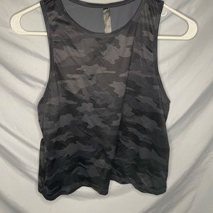 Black camo workout crop top